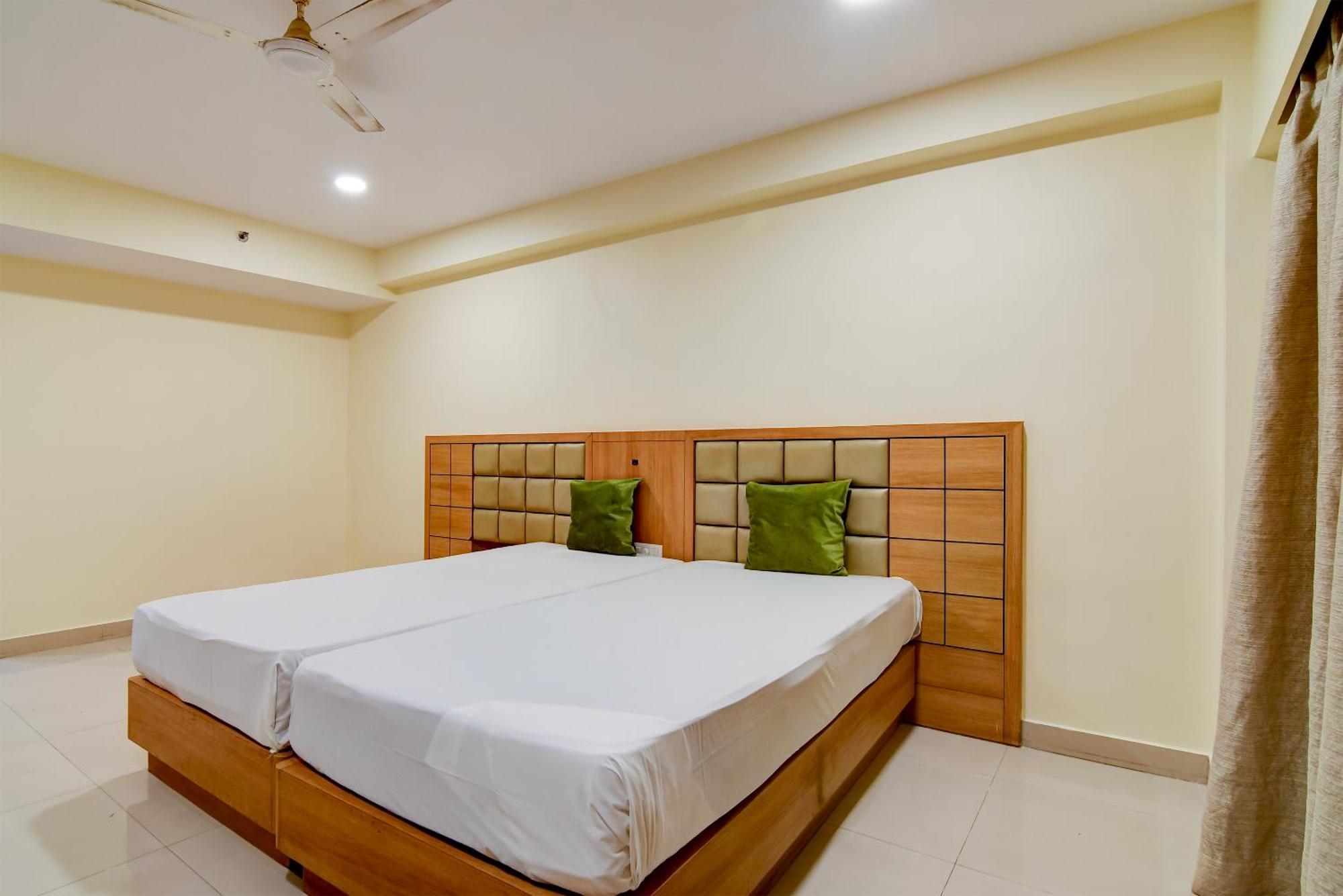 Hotel Urban Asia Калькутта Экстерьер фото