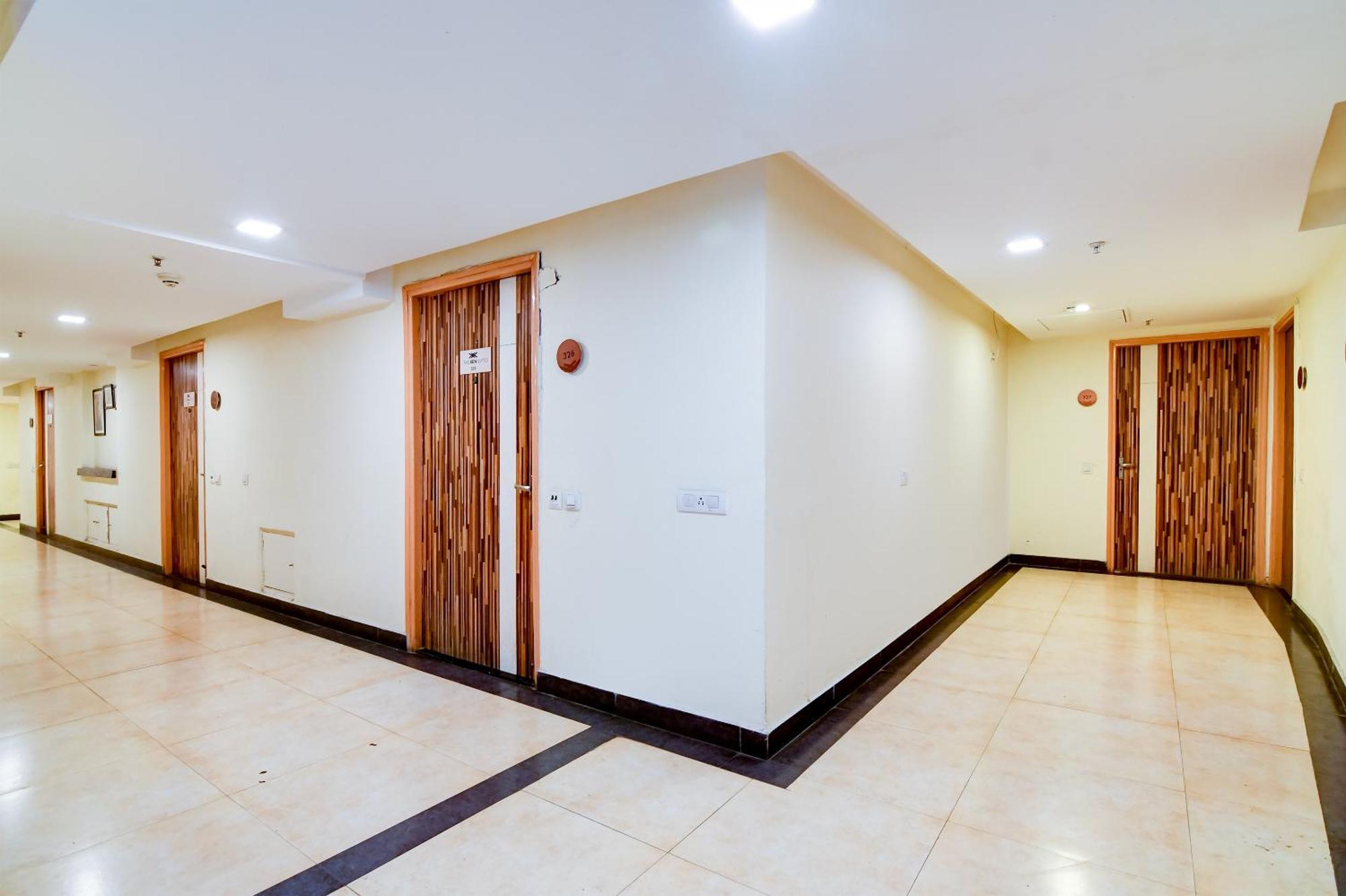 Hotel Urban Asia Калькутта Экстерьер фото