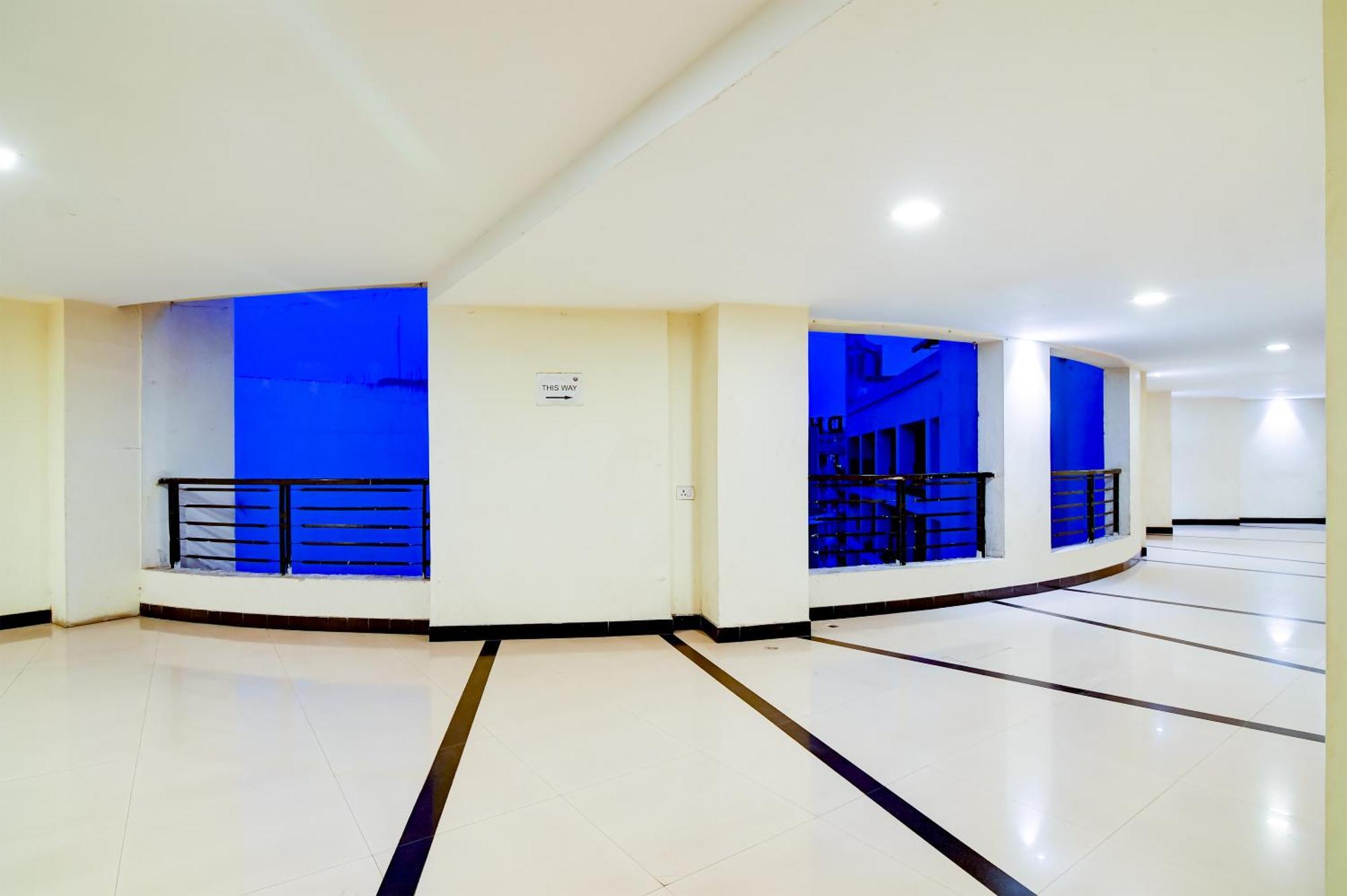 Hotel Urban Asia Калькутта Экстерьер фото